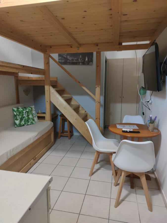 Hermanos City Apartment'S Candia Esterno foto