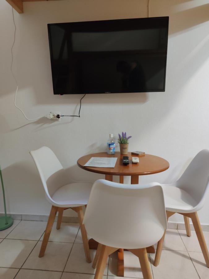 Hermanos City Apartment'S Candia Esterno foto