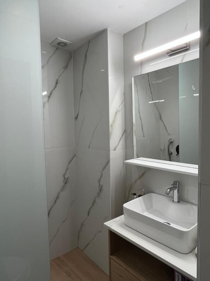 Hermanos City Apartment'S Candia Esterno foto